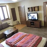 Rudolf Apartment *